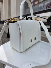 Translation missing: lv.sections.featured_product.gallery_thumbnail_alt
