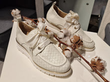 Translation missing: lv.sections.featured_product.gallery_thumbnail_alt
