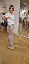 Translation missing: lv.sections.featured_product.gallery_thumbnail_alt
