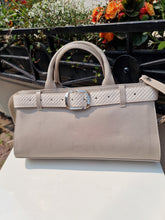 Translation missing: lv.sections.featured_product.gallery_thumbnail_alt

