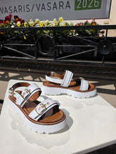 Translation missing: lv.sections.featured_product.gallery_thumbnail_alt
