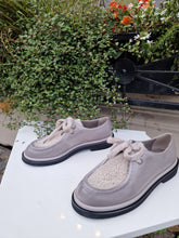 Translation missing: lv.sections.featured_product.gallery_thumbnail_alt
