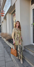 Translation missing: lv.sections.featured_product.gallery_thumbnail_alt
