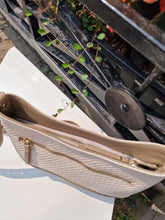 Translation missing: lv.sections.featured_product.gallery_thumbnail_alt

