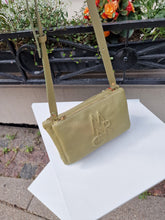 Translation missing: lv.sections.featured_product.gallery_thumbnail_alt

