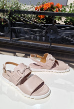 Translation missing: lv.sections.featured_product.gallery_thumbnail_alt

