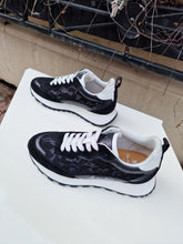 Translation missing: lv.sections.featured_product.gallery_thumbnail_alt
