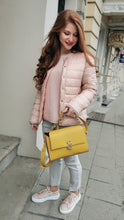 Translation missing: lv.sections.featured_product.gallery_thumbnail_alt
