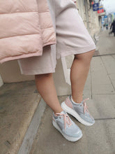 Translation missing: lv.sections.featured_product.gallery_thumbnail_alt
