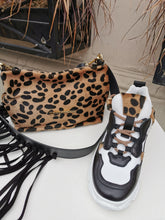 Translation missing: lv.sections.featured_product.gallery_thumbnail_alt
